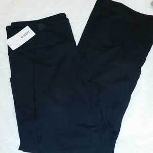 Marika black snake embossed leggings NWT